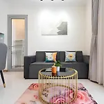 Saigon Landmark Cityview Apartment - Pyg